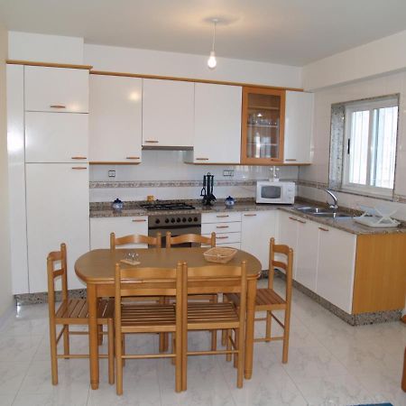 Apartamentos Paseo De Lordelo - 2 Izquierda O Grove Luaran gambar
